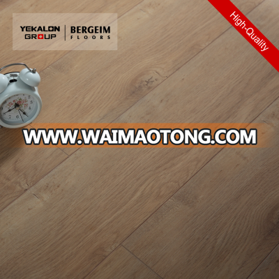 China Manufacturers High Gloss Glitter Waterproof Beech Wood Laminate Flooring